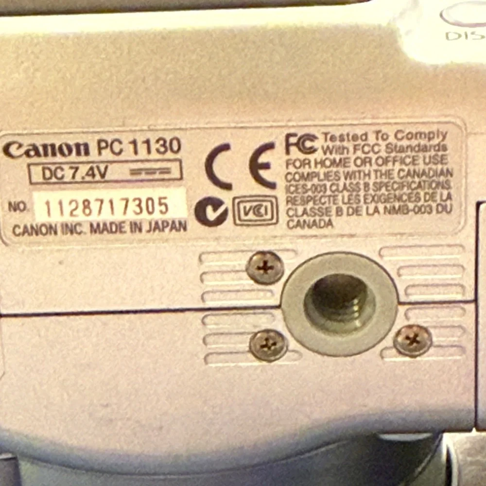 Canon PowerShot S2 IS Digital Camera -all original manuals. Excellent condition